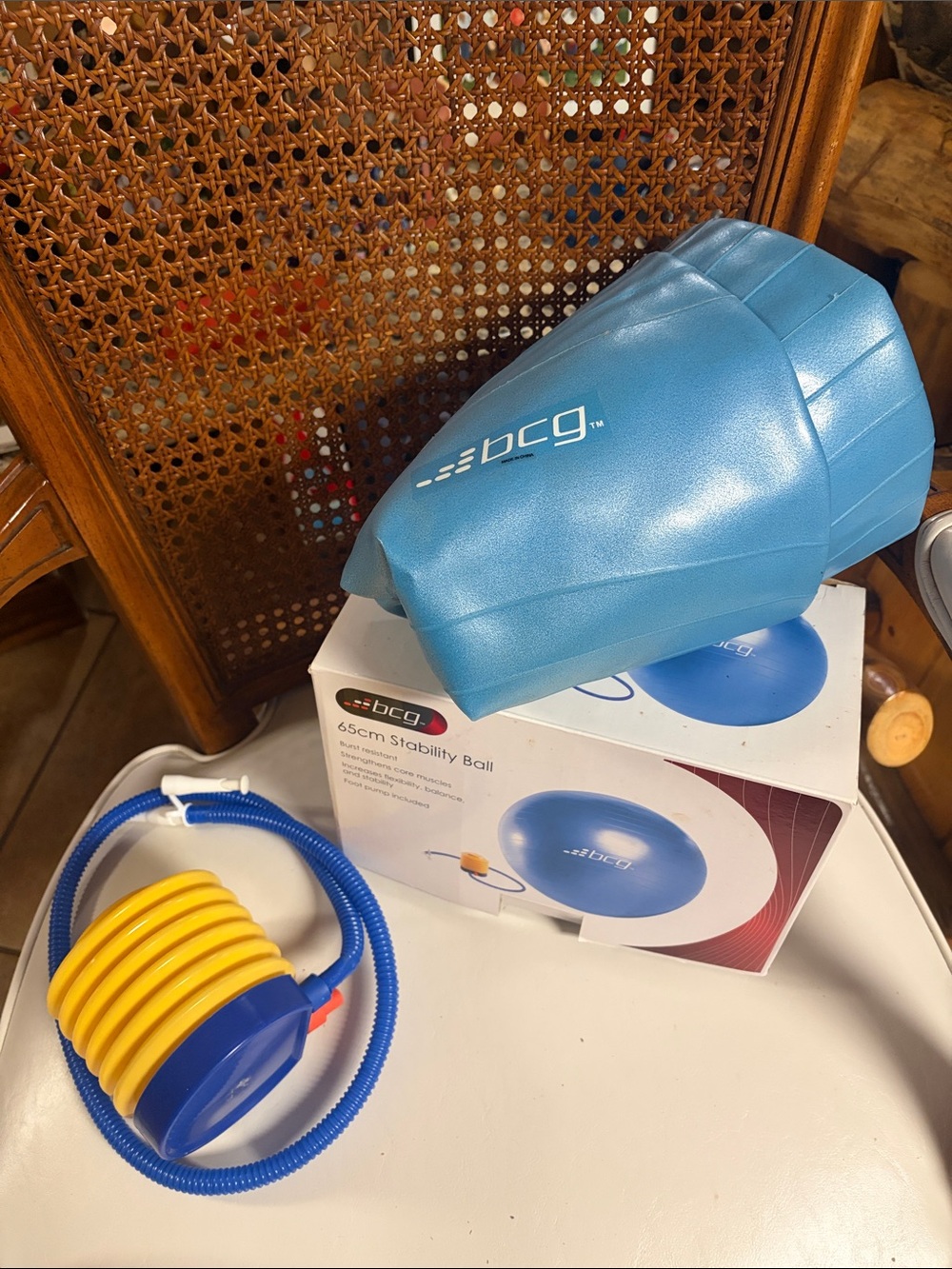 BCG Blue Stability Trainer Ball with Foot Pump
